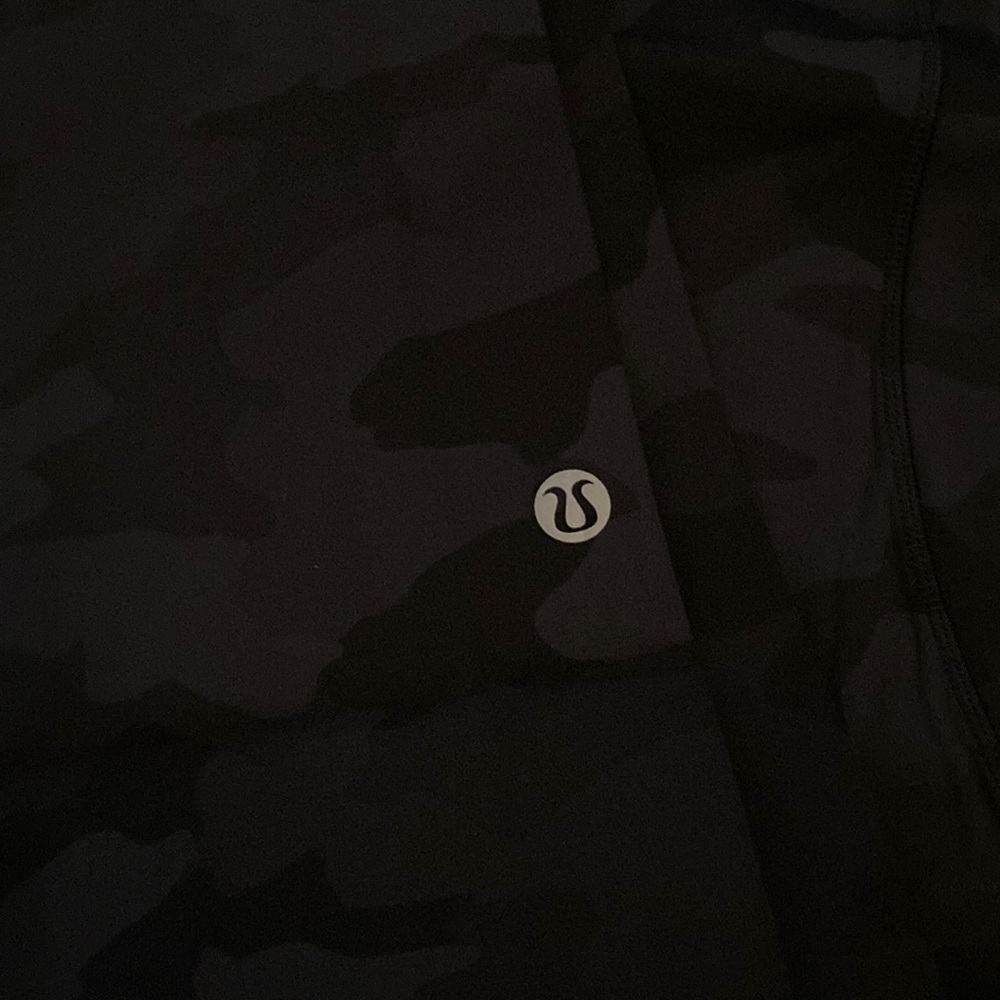 NWT Fast and Free Camo 25” Highrise - Picture 3 of 6